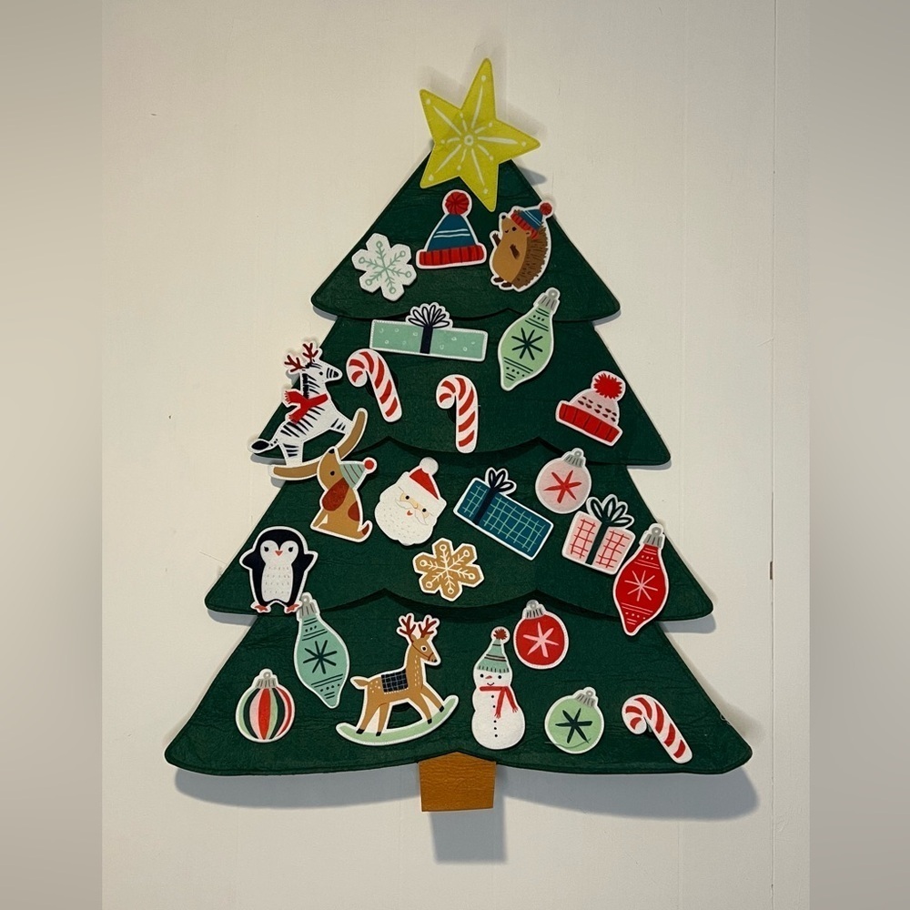 Hallmark Countdown to Christmas Festive Green Felt Tree with Ornaments